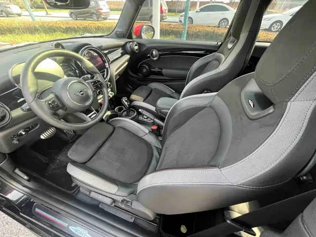 MINI Hatch — Фото автомобиля 11