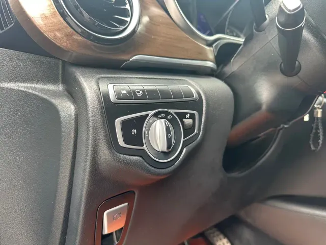 Mercedes-Benz V-Class — Фото автомобиля 15