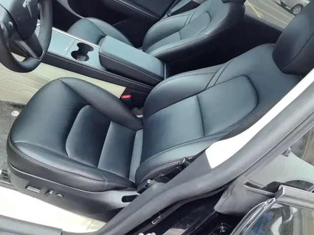 Tesla Model Y — Фото автомобиля 14