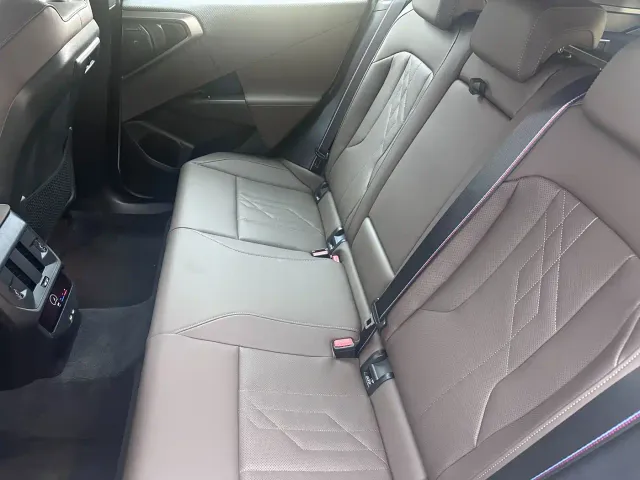 BMW X3 M50 — Фото автомобиля 10