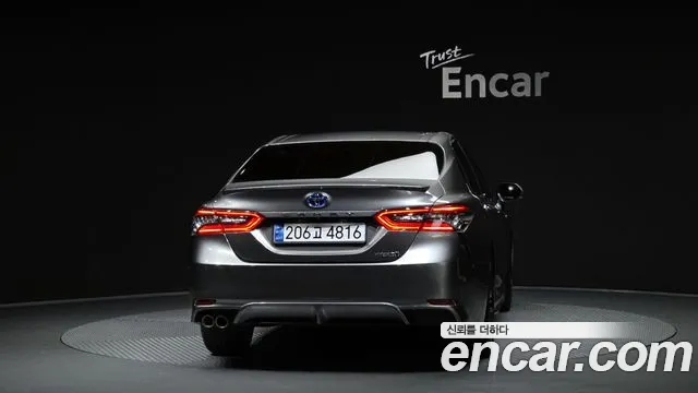 Toyota Camry — Фото автомобиля 3
