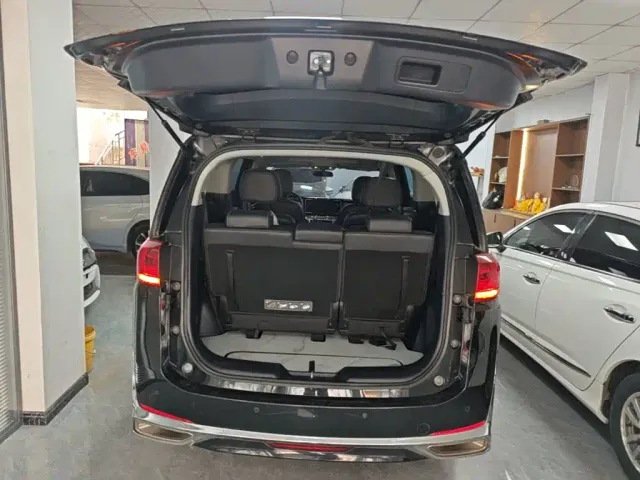 GAC Trumpchi M8 — Фото автомобиля 18