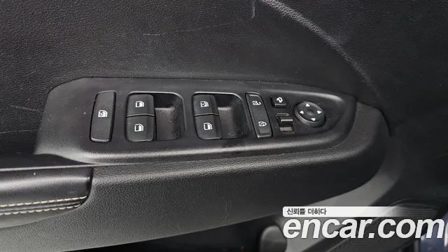 Hyundai Venue — Фото автомобиля 29