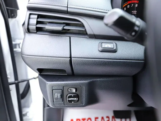 Toyota YARiS L Zhi Xuan — Фото автомобиля 9