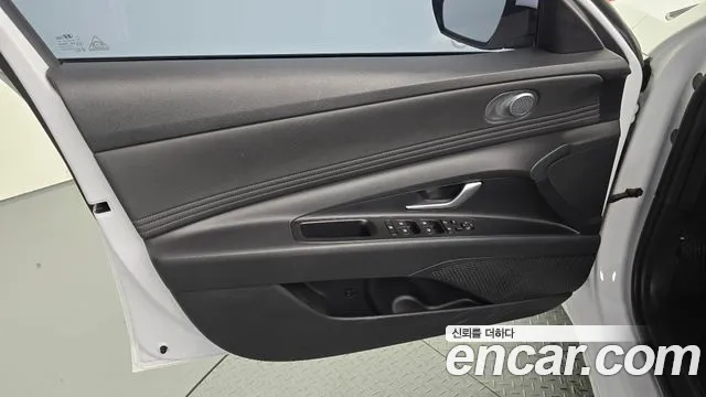 Hyundai AVANTE Новый Avante (CN7) — Фото автомобиля 24