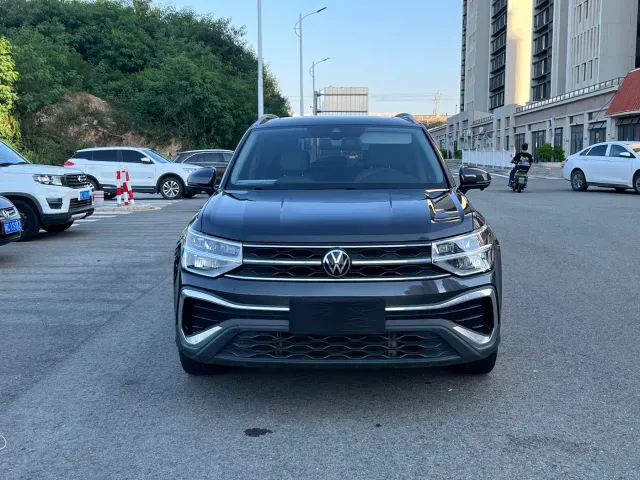 Volkswagen Tharu — Фото автомобиля 3