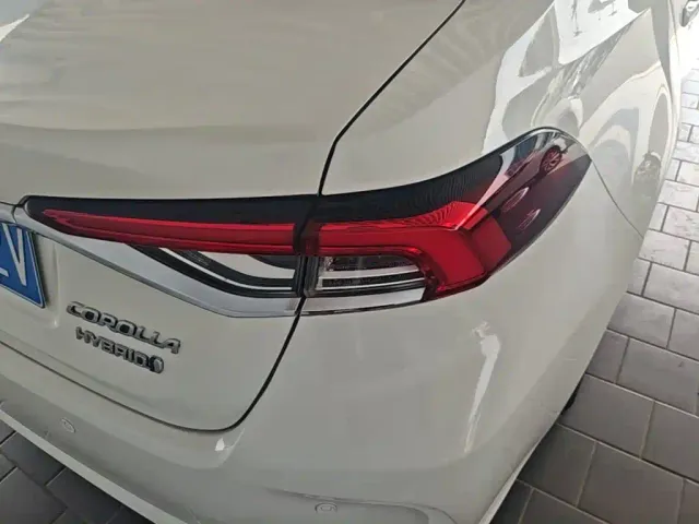 Toyota Corolla — Фото автомобиля 7