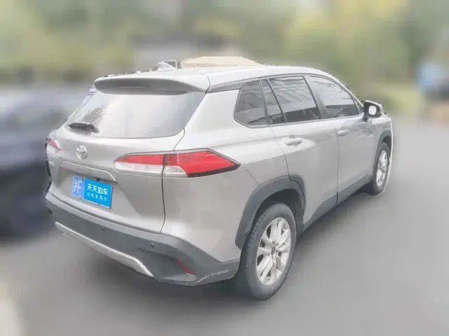Toyota Corolla Cross — Фото автомобиля 2