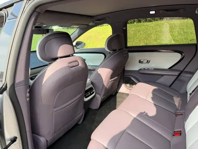 Changan Qiyuan A06 — Фото автомобиля 11