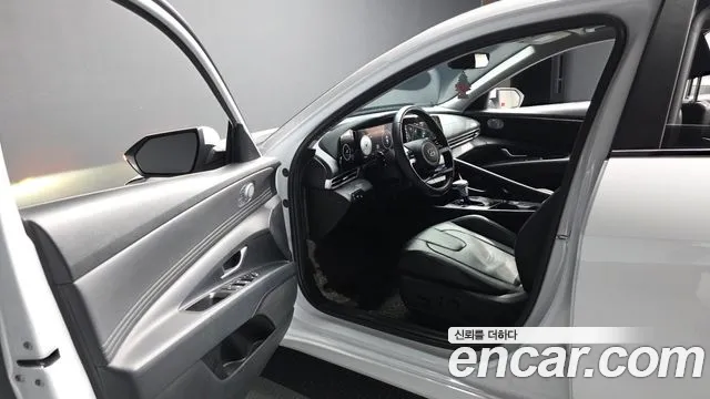 Hyundai AVANTE Avante (CN7) — Фото автомобиля 10