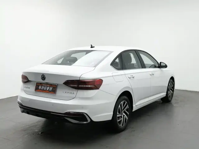 Volkswagen Lavida — Фото автомобиля 2