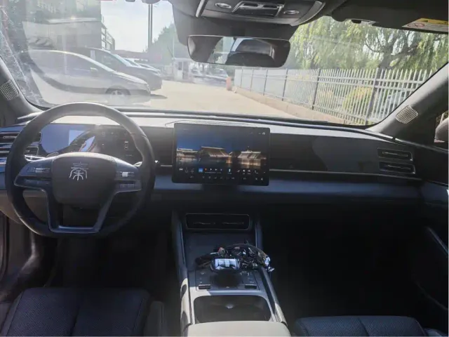 BYD Qin L — Фото автомобиля 4