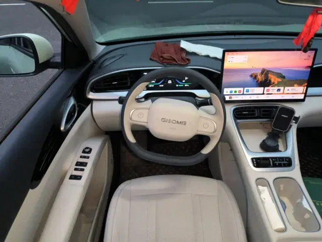 Geely Starry Wish — Фото автомобиля 11