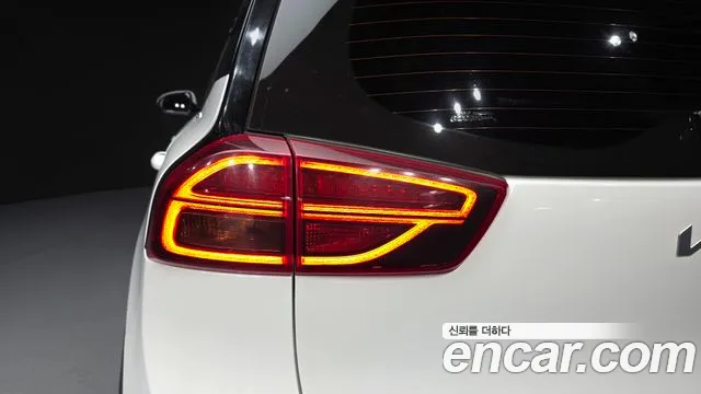 Kia Niro Niro Plus Earth — Фото автомобиля 23