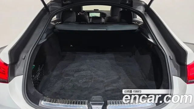 Mercedes-Benz GLE-Class — Фото автомобиля 26