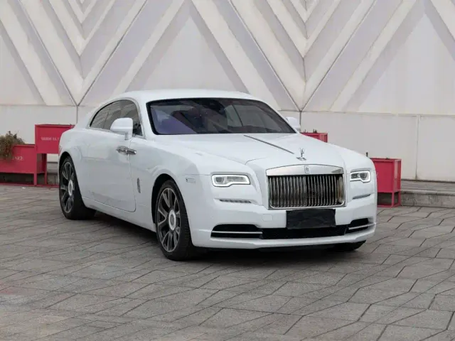 Rolls-Royce Wraith — Фото автомобиля 3