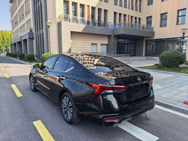 Фотография автомобиля — Nissan Teana
