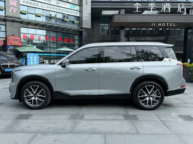 GAC Trumpchi GS8 — Фото автомобиля 3