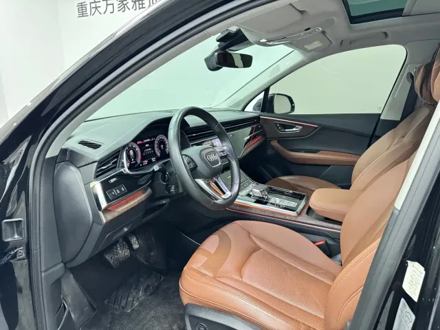 Audi Q7 — Фото автомобиля 13