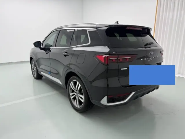 Ford Lingrui — Фото автомобиля 4