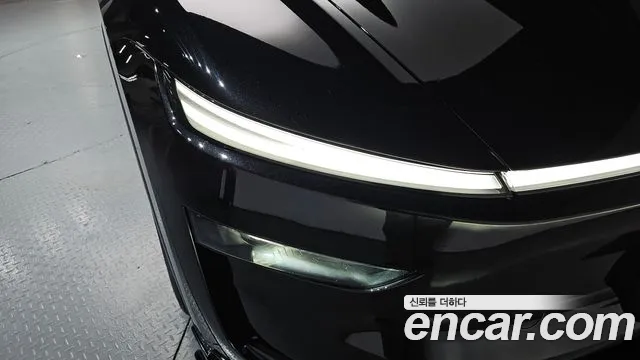 Tesla Model Y — Фото автомобиля 21