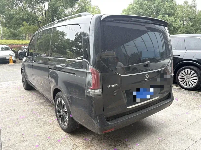 Mercedes-Benz V-Class — Фото автомобиля 10