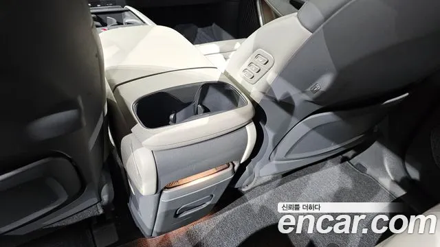 Kia EV9 — Фото автомобиля 24