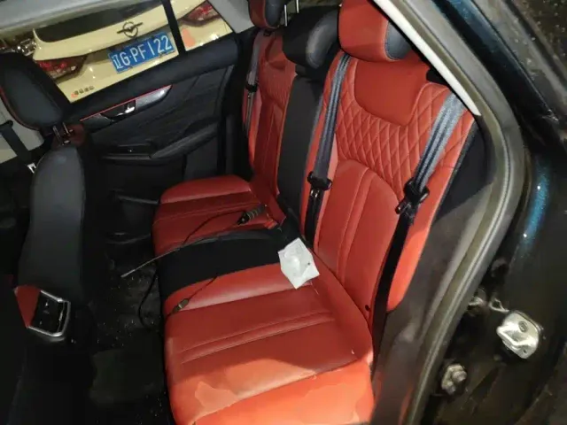 Dongfeng Yixuan MAX — Фото автомобиля 13