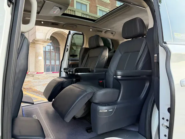 GAC Trumpchi M8 — Фото автомобиля 9