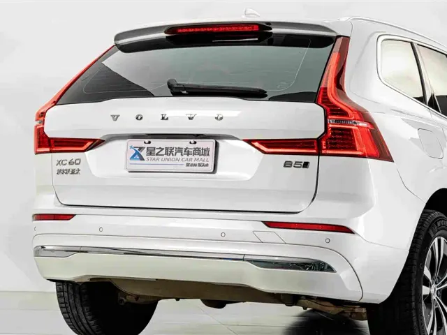 Volvo XC60 — Фото автомобиля 7