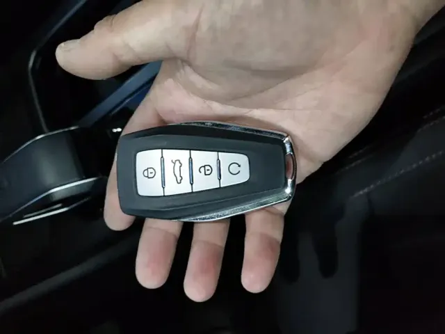 Geely Haoyue L 2023 2.0T DCT Premium Model — Фото автомобиля 16