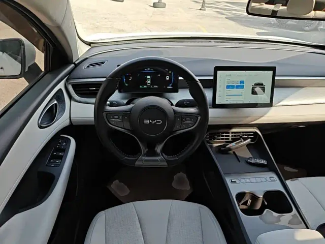 BYD Seal 05 DM-i — Фото автомобиля 10