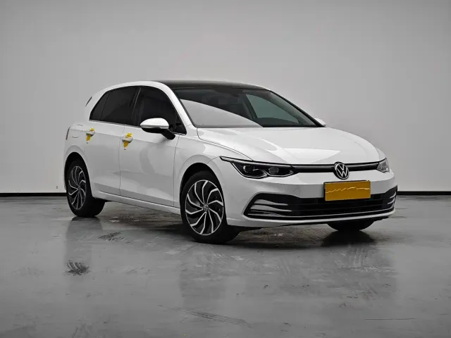 Volkswagen Golf — Фото автомобиля 3