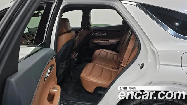 Genesis GV70 2.5T Бензин 2WD — Фото автомобиля 12