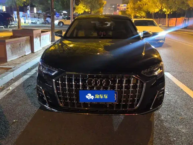 Audi A8 — Фото автомобиля 2