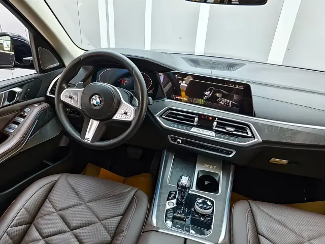 BMW X5 — Фото автомобиля 9