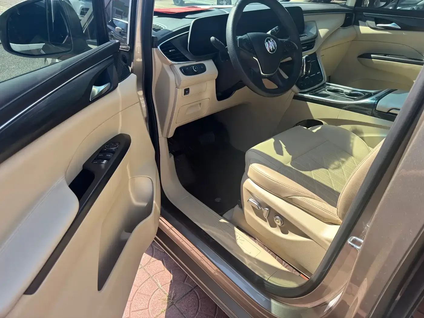 Buick Buick GL8 2023 ES Landmaster Luxury — Фото автомобиля 2