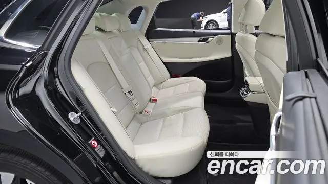 Hyundai Grandeur (New) Hybrid — Фото автомобиля 17