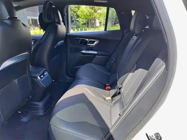 Mercedes-Benz EQE SUV — Фото автомобиля 8