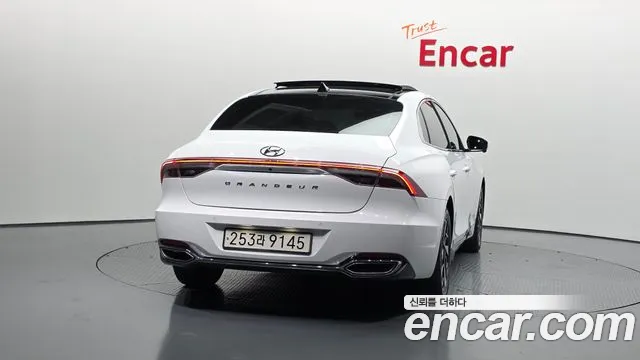 Hyundai Grandeur — Фото автомобиля 4