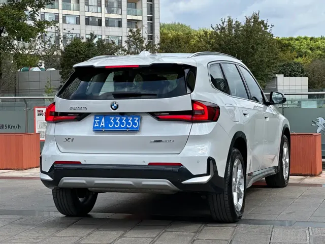 BMW X1 — Фото автомобиля 4