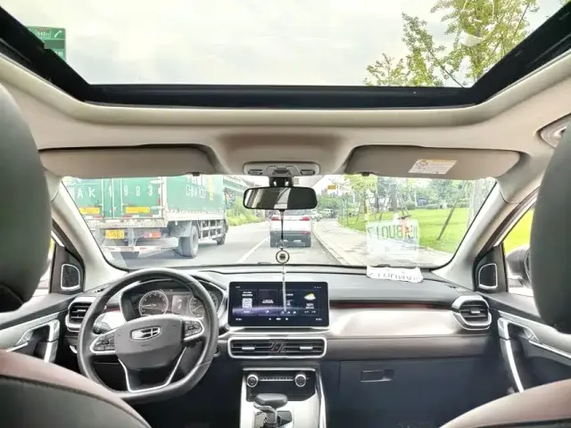 Geely Binyue — Фото автомобиля 9