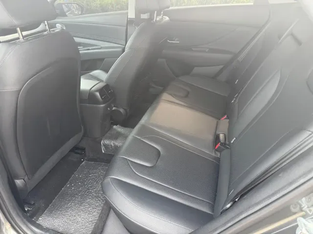 Hyundai Elantra — Фото автомобиля 5