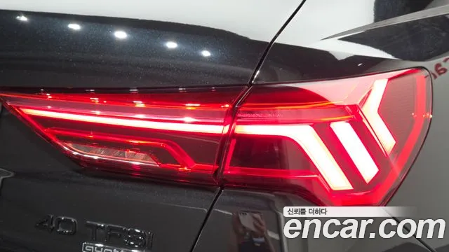 Audi Q3 40 TFSI quattro Premium — Фото автомобиля 21