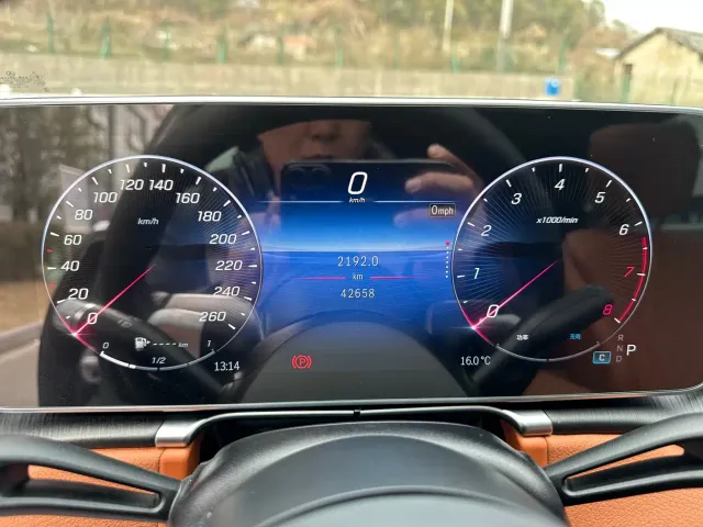 Mercedes-Benz S-Class — Фото автомобиля 14
