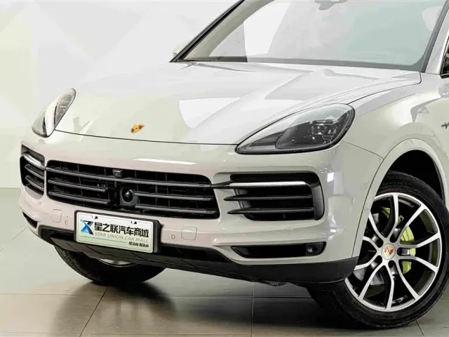 Porsche Cayenne — Фото автомобиля 2