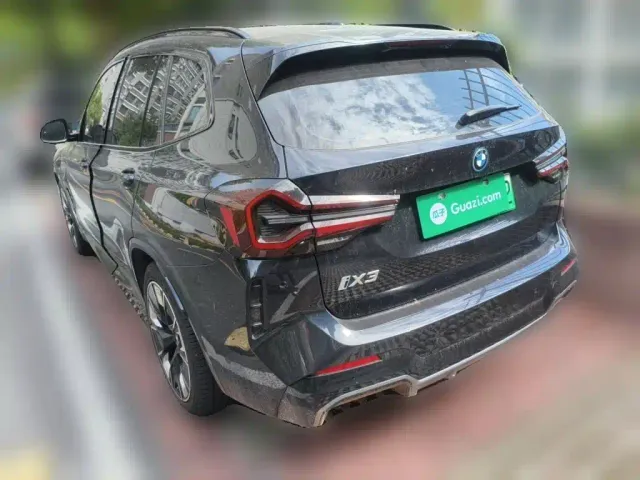 BMW iX3 — Фото автомобиля 22