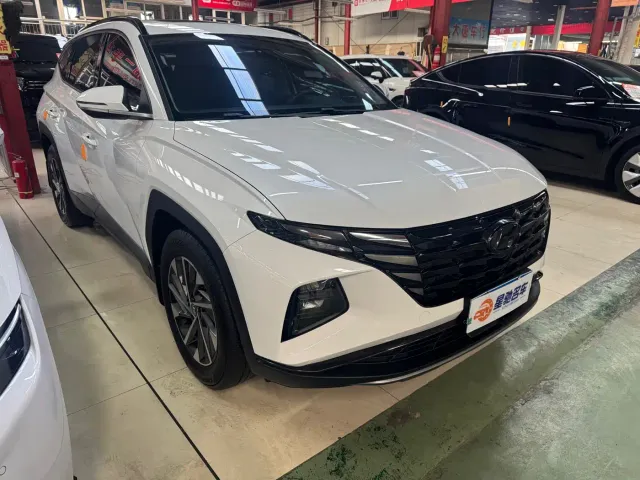 Фотография автомобиля — Hyundai Tucson