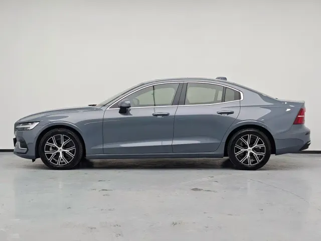 Volvo S60 — Фото автомобиля 9
