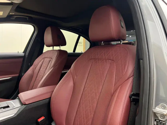 BMW 3 Series — Фото автомобиля 10